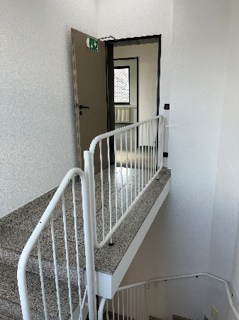 Eingang zu den Büros